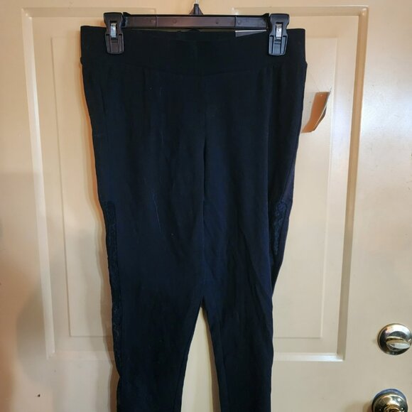 Torrid- Black Lace inset legging - Picture 1 of 4